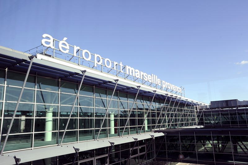 L'aéroport De Marseille Dématérialise La Réservation De Place De ...